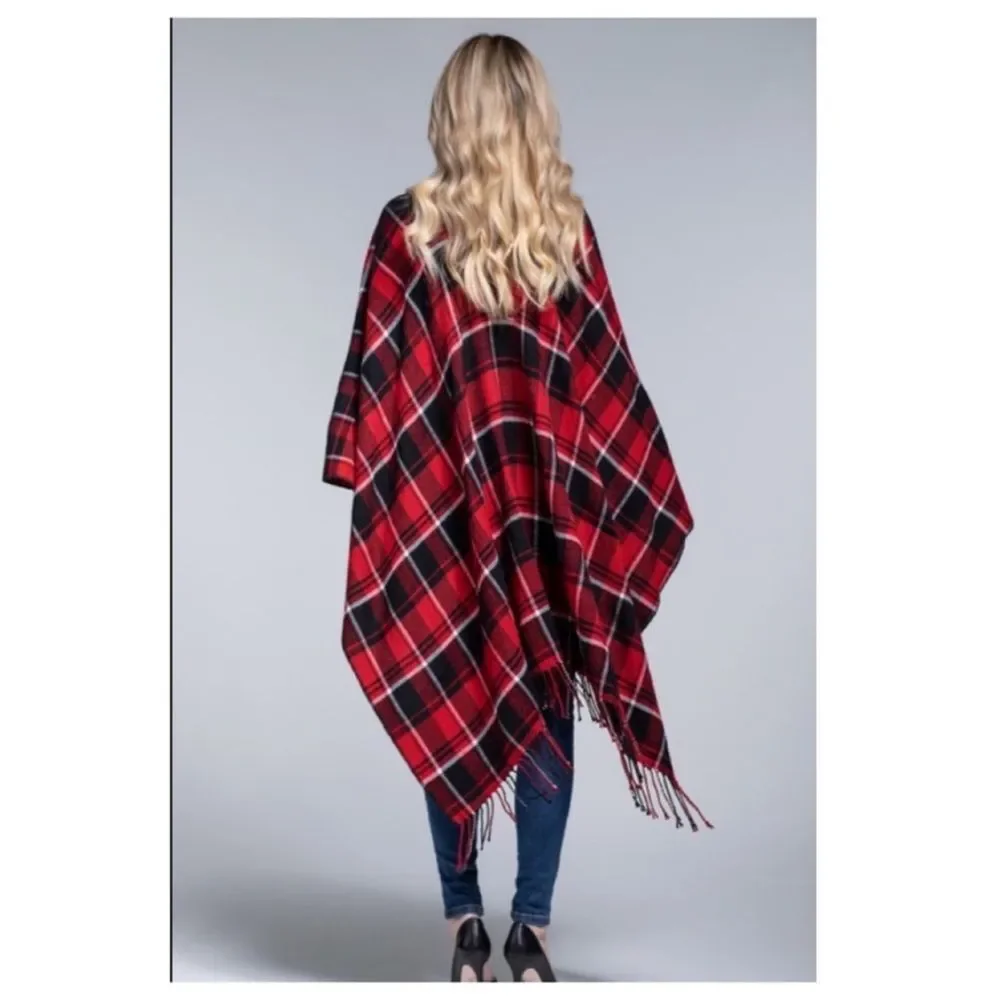 🧣Soft red plaid ruana cloak with fringe 🧣 - Picture 3 of 3